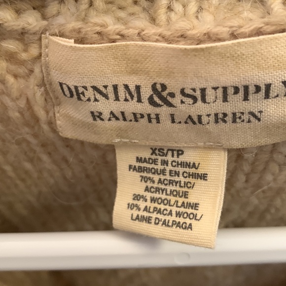 Womens heavy cardigan XS (30% wool, 70% acrylic) - Picture 3 of 3